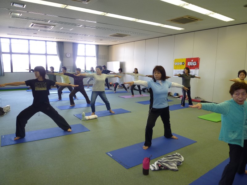 骨盤矯正ヨガ (3)